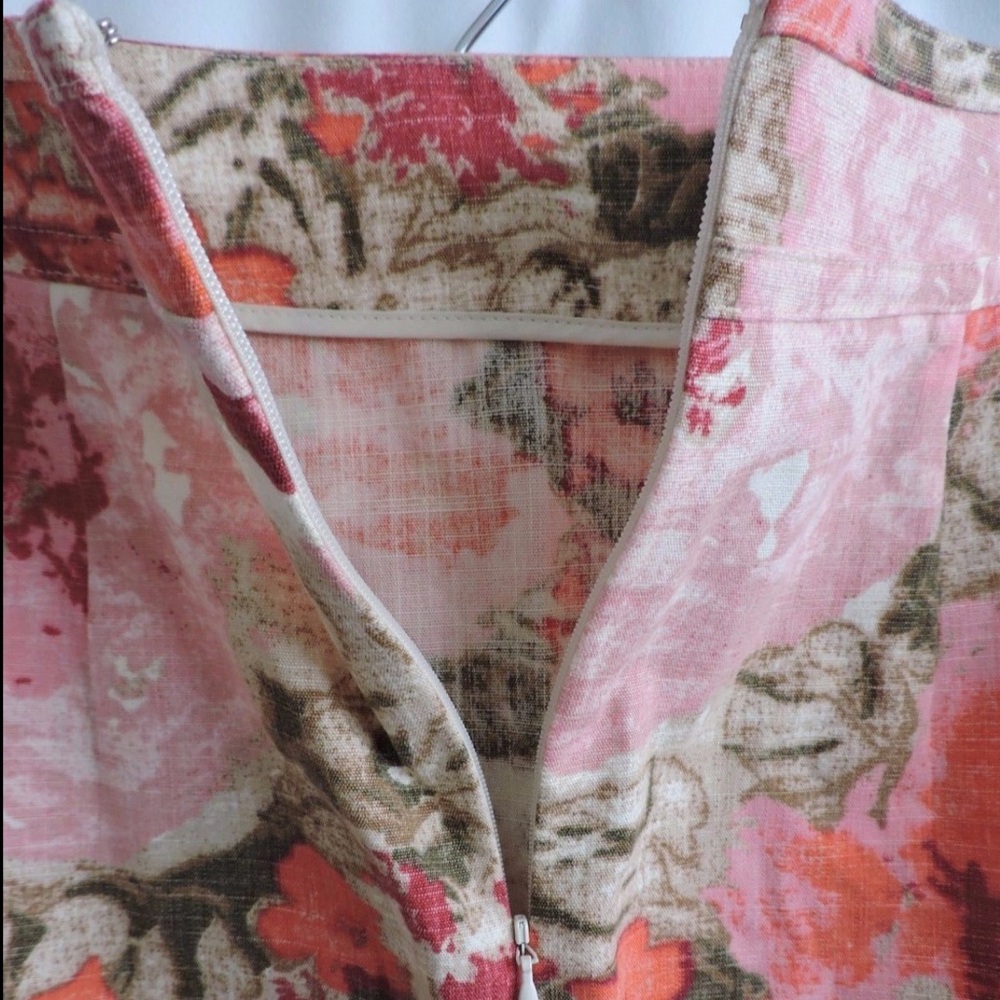 Talbots Straight Skirt Knee Length 2P - Picture 3 of 5